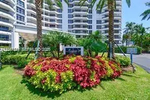2 bedroom 2 bath Residential Lease for rent at 19195 NE 36th Ct # 905, Aventura FL 33180