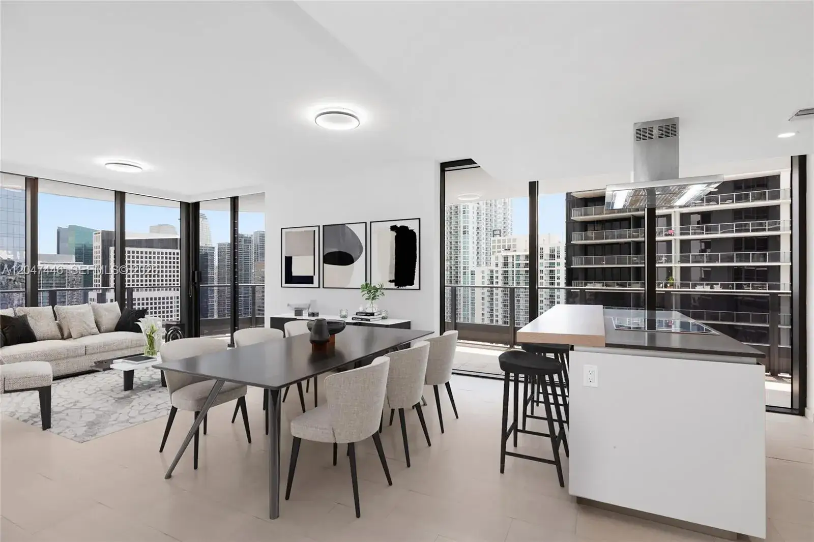 2 bedroom 2 bath Residential Lease for rent at 1000 Brickell Plz # 4015, Miami FL 33131