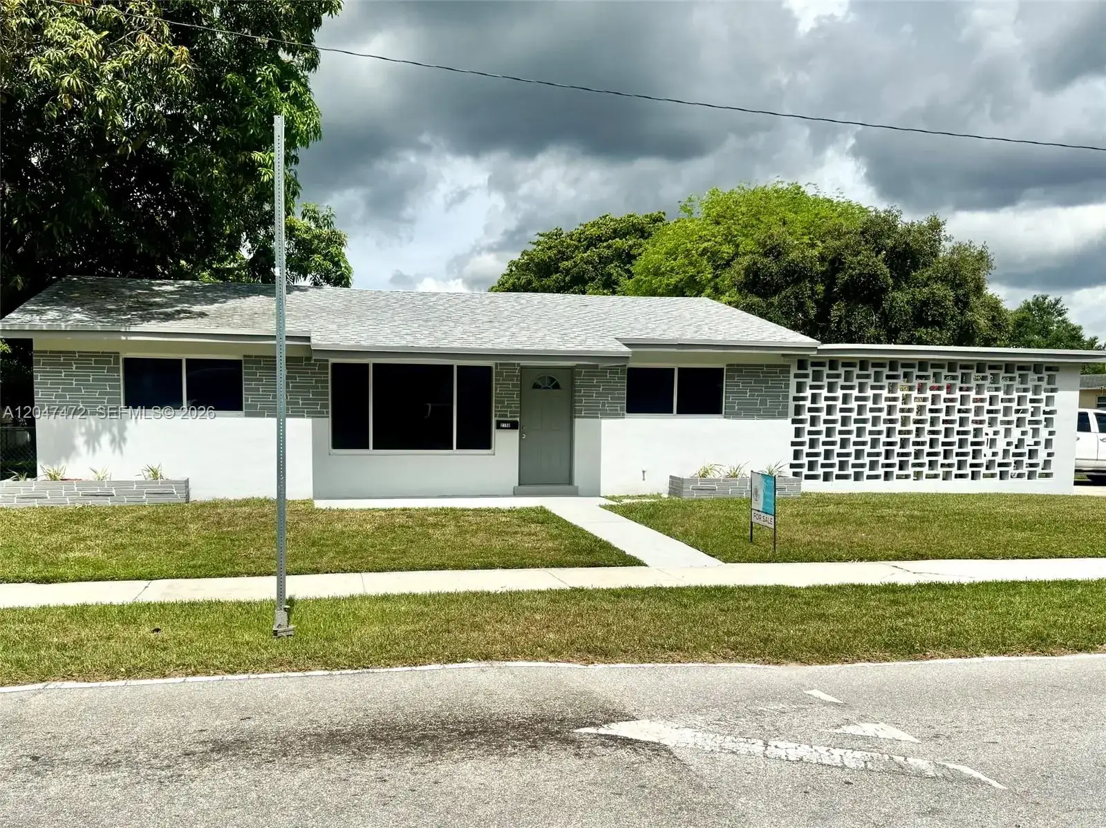 3 bedroom 2 bath Residential for sale at 2150 N 66th Ave, Hollywood FL 33024