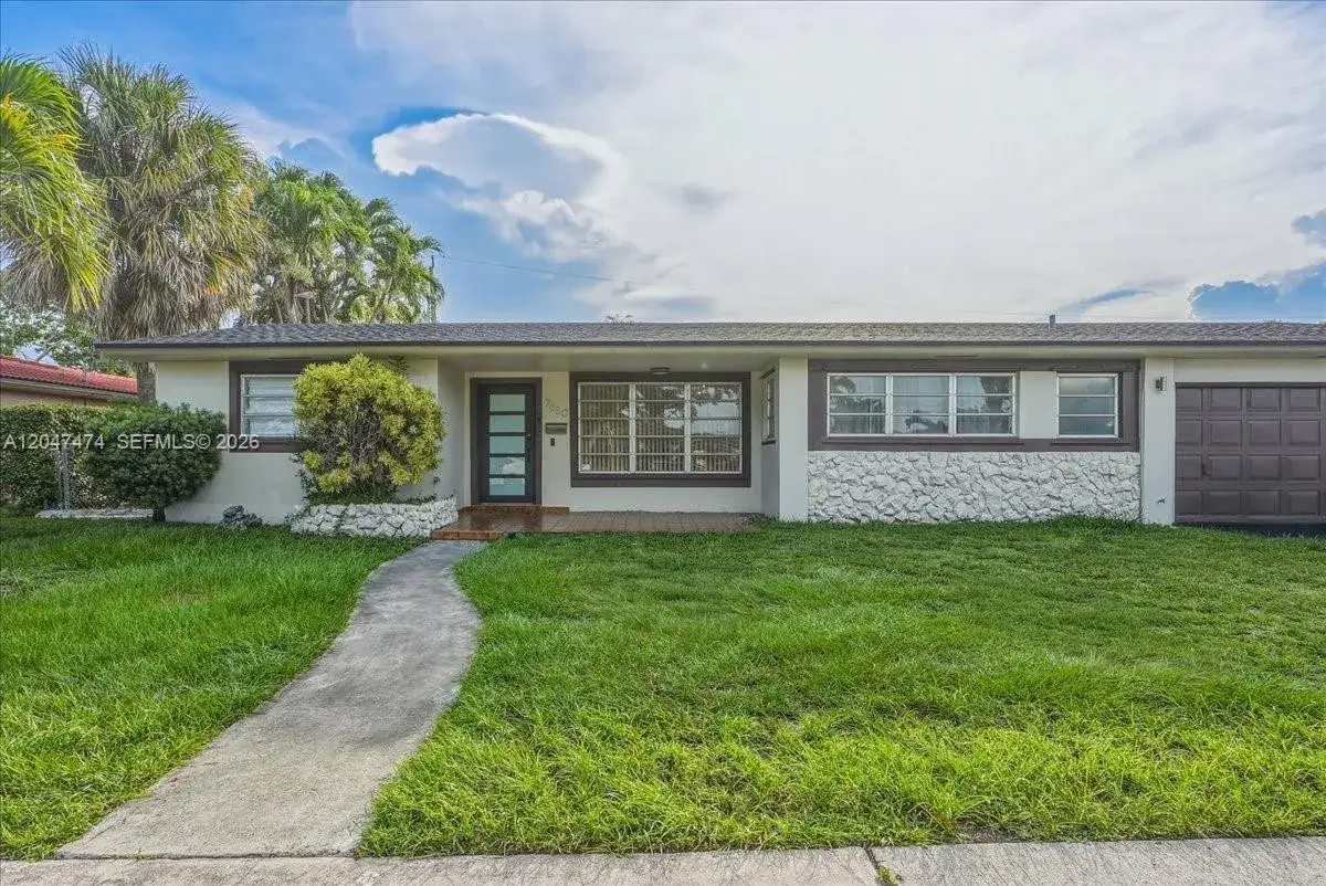 5 bedroom 4 bath Residential for sale at 7850 W 16th Ave, Hialeah FL 33014