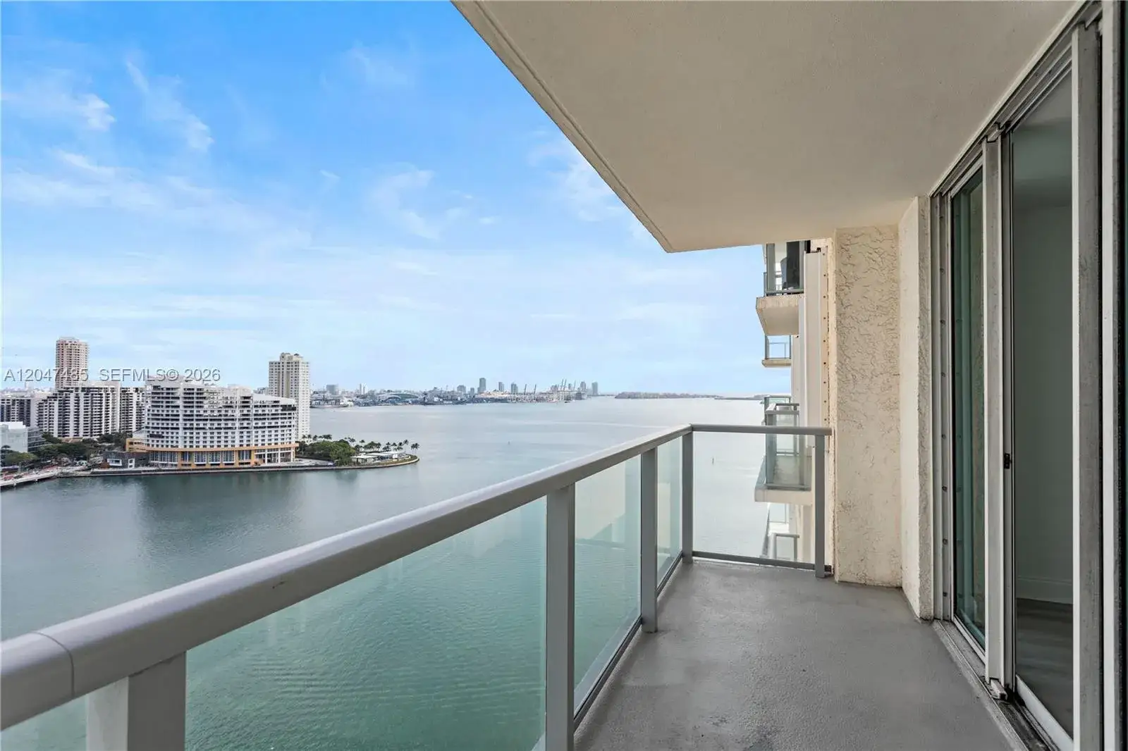 1 bedroom 1 bath Residential for sale at 1155 Brickell Bay Dr # 2206, Miami FL 33131