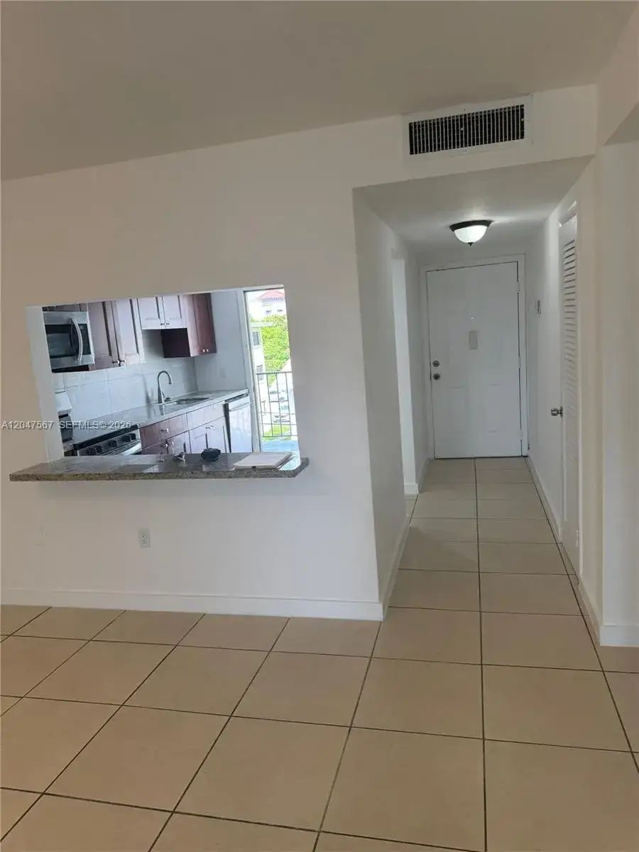 2 bedroom 2 bath Residential for sale at 2005 Sans Souci Blvd # 305, North Miami FL 33181