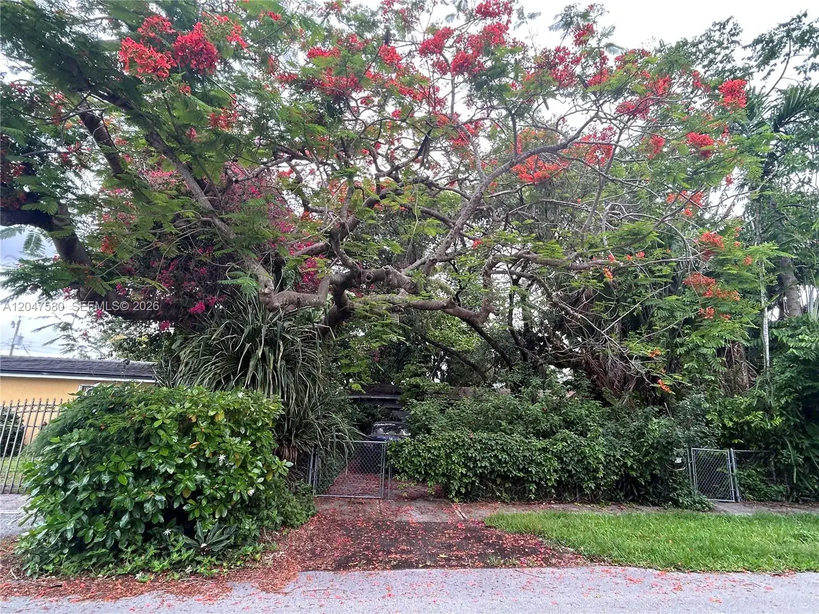 3 bedroom 2 bath Residential for sale at 8285 SW 47th St, Miami FL 33155