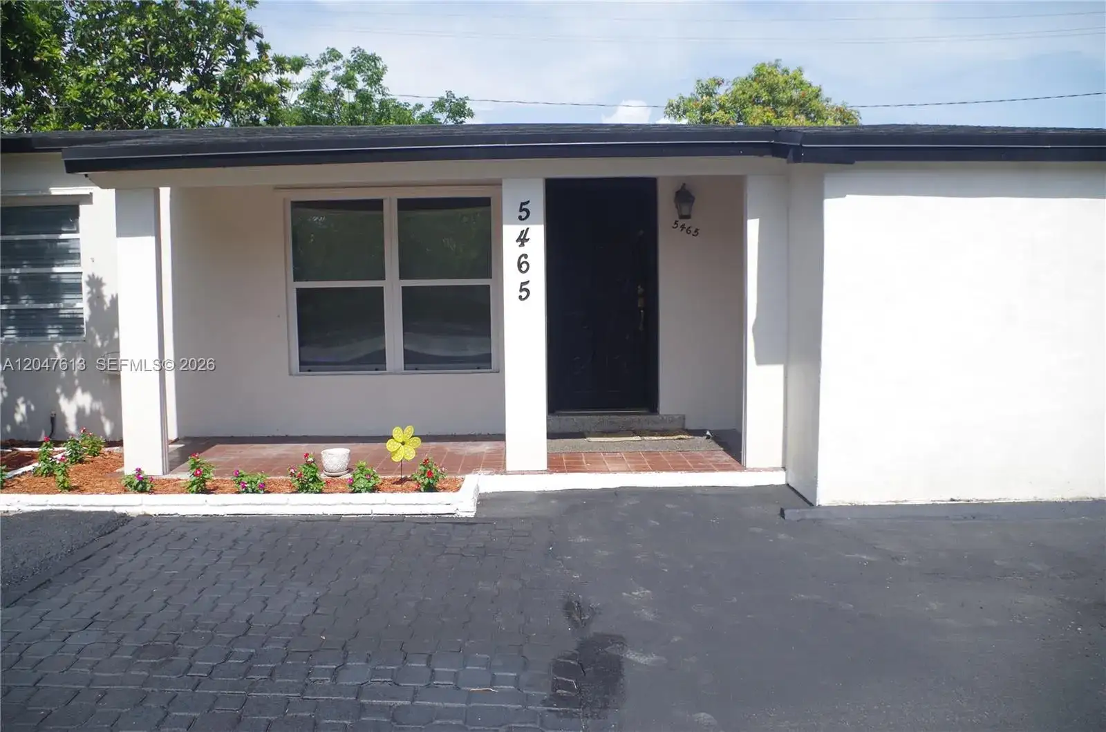 3 bedroom 2 bath Residential for sale at 5465 N Andrews Ave, Oakland Park FL 33309