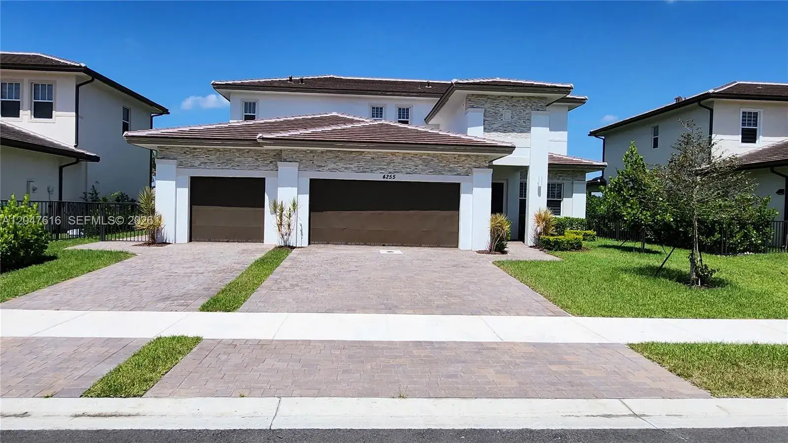 5 bedroom 4 bath Residential Lease for rent at 4255 SW 123rd Ter, Davie FL 33330