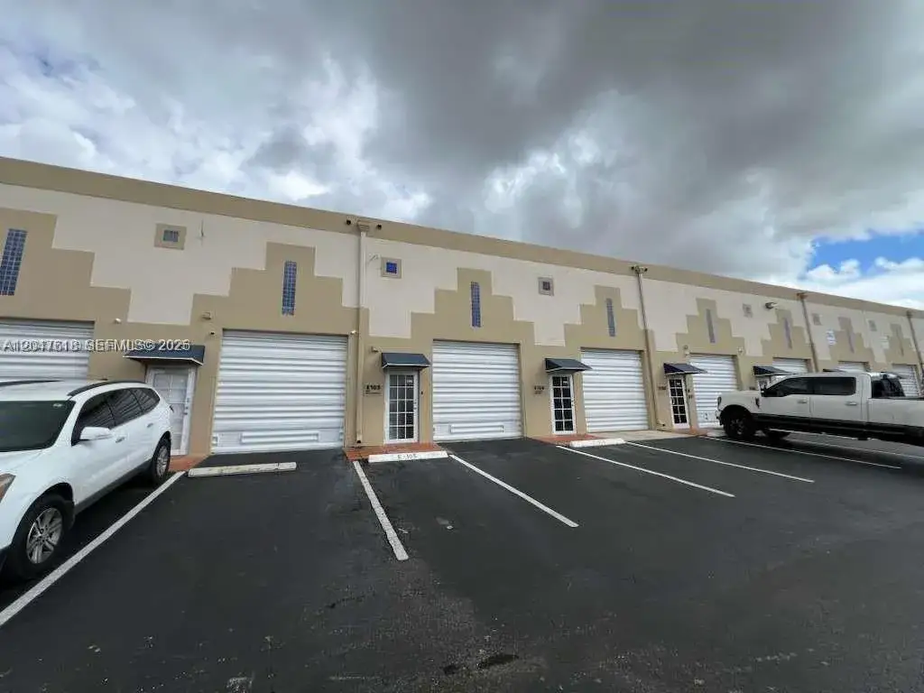 10431 NW 28th St # E106, Doral FL 33172