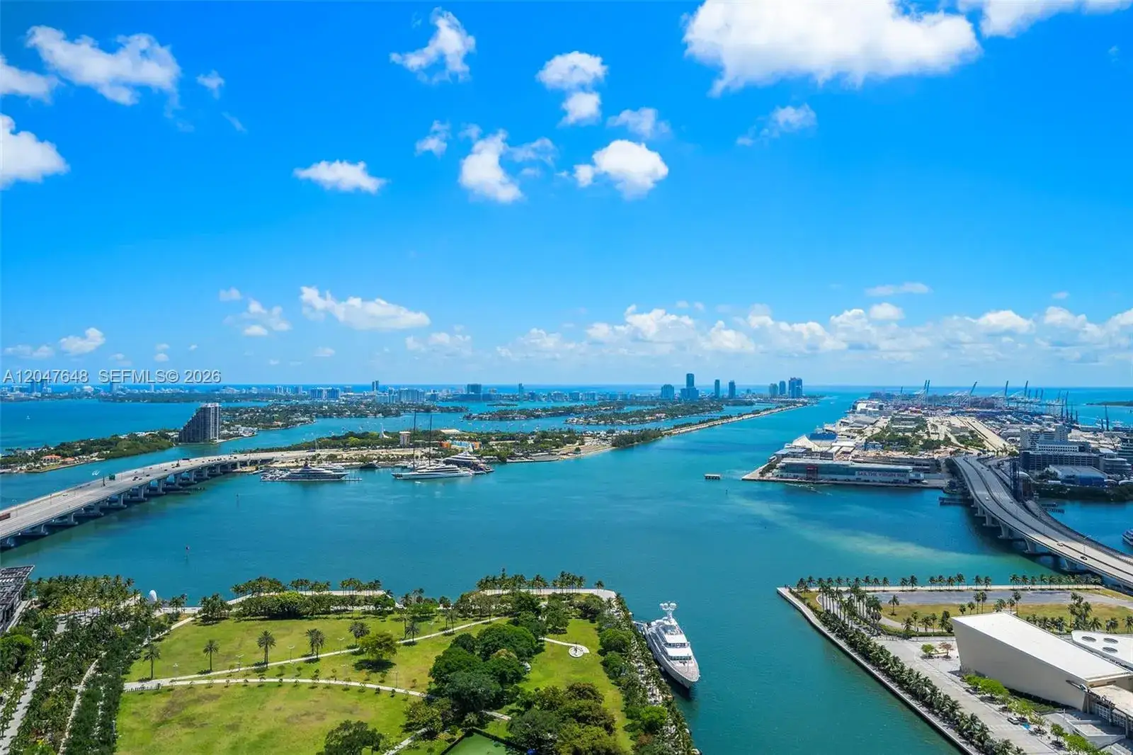 4 bedroom 4 bath Residential Lease for rent at 900 Biscayne Blvd # 4202, Miami FL 33132