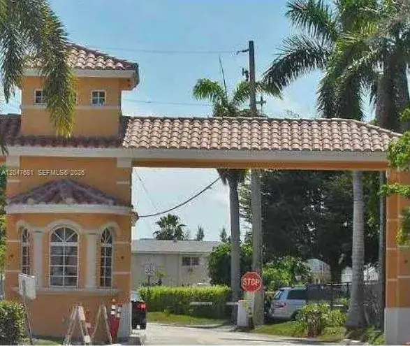1 bedroom 1 bath Residential Lease for rent at 600 Layne Blvd # 115, Hallandale Beach FL 33009
