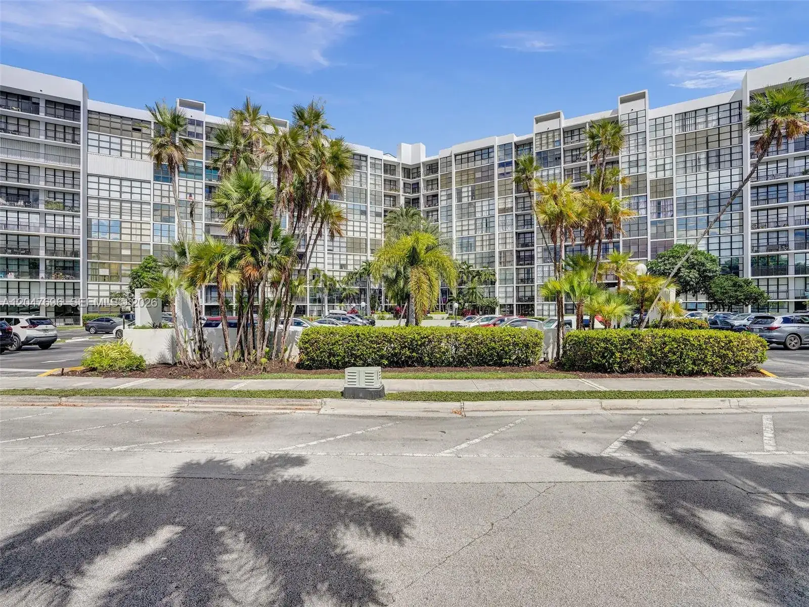 3 bedroom 2 bath Residential for sale at 800 Parkview Dr # 131, Hallandale Beach FL 33009