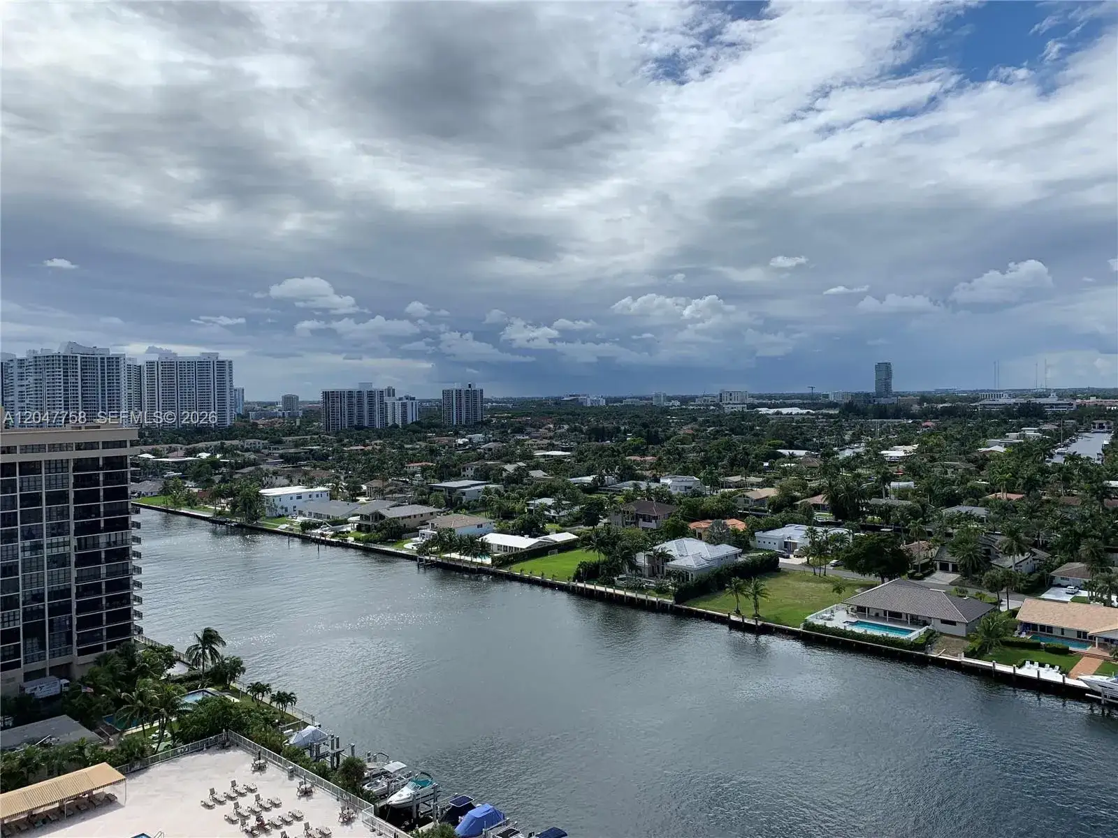 1 bedroom 1 bath Residential Lease for rent at 1965 S Ocean Dr # 17M, Hallandale Beach FL 33009
