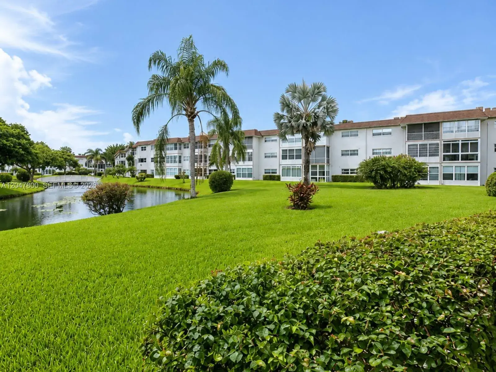 1 bedroom 1 bath Residential for sale at 4700 NW 35th St # 411, Lauderdale Lakes FL 33319