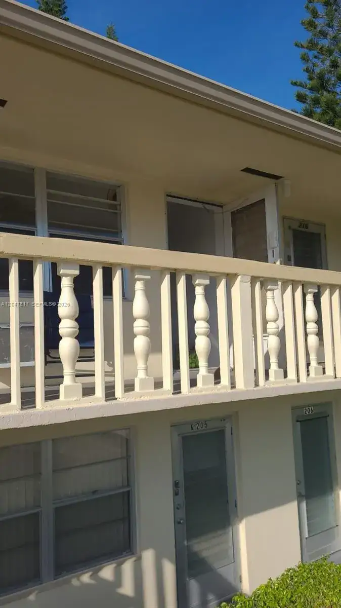 1 bedroom 1 bath Residential Lease for rent at 215 Sussex K # 215, West Palm Beach FL 33417
