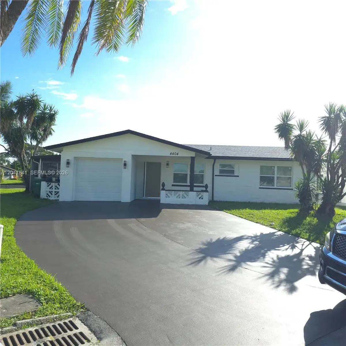 2 bedroom 2 bath Residential for sale at 4404 NW 46th Way, Tamarac FL 33319