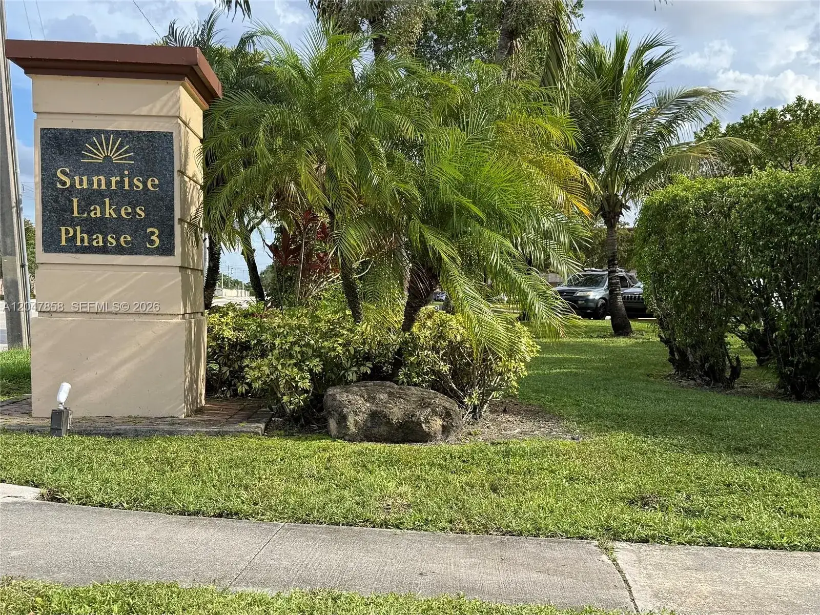 1 bedroom 1 bath Residential for sale at 9101 Sunrise Lakes Blvd # 215, Sunrise FL 33322