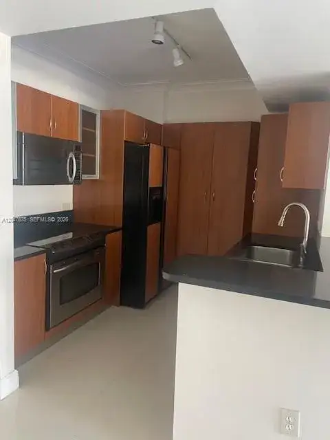 2 bedroom 2 bath Residential for sale at 2775 NE 187th St # 524, Aventura FL 33180