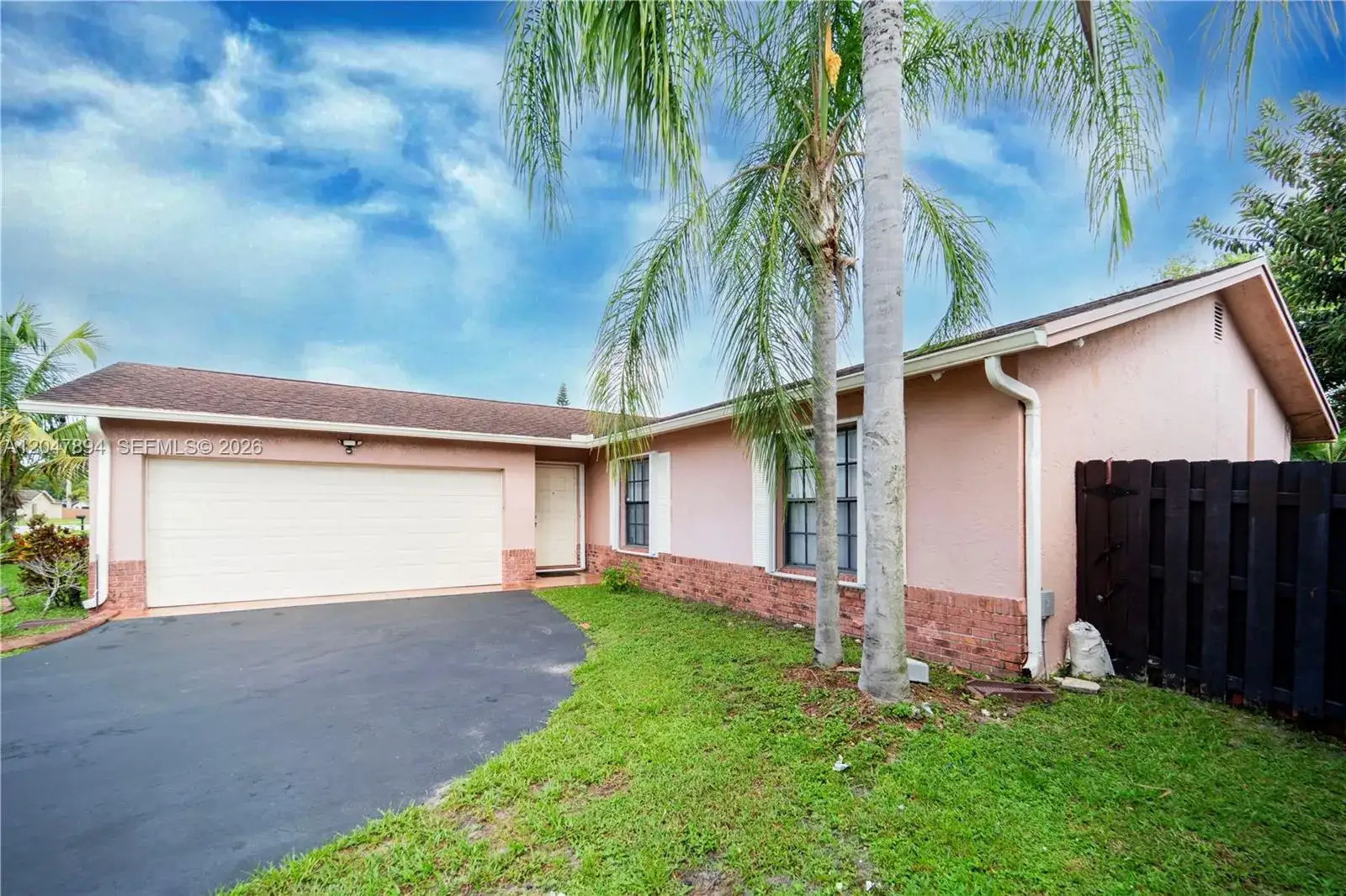 3 bedroom 2 bath Residential for sale at 10815 NW 26th St, Sunrise FL 33322