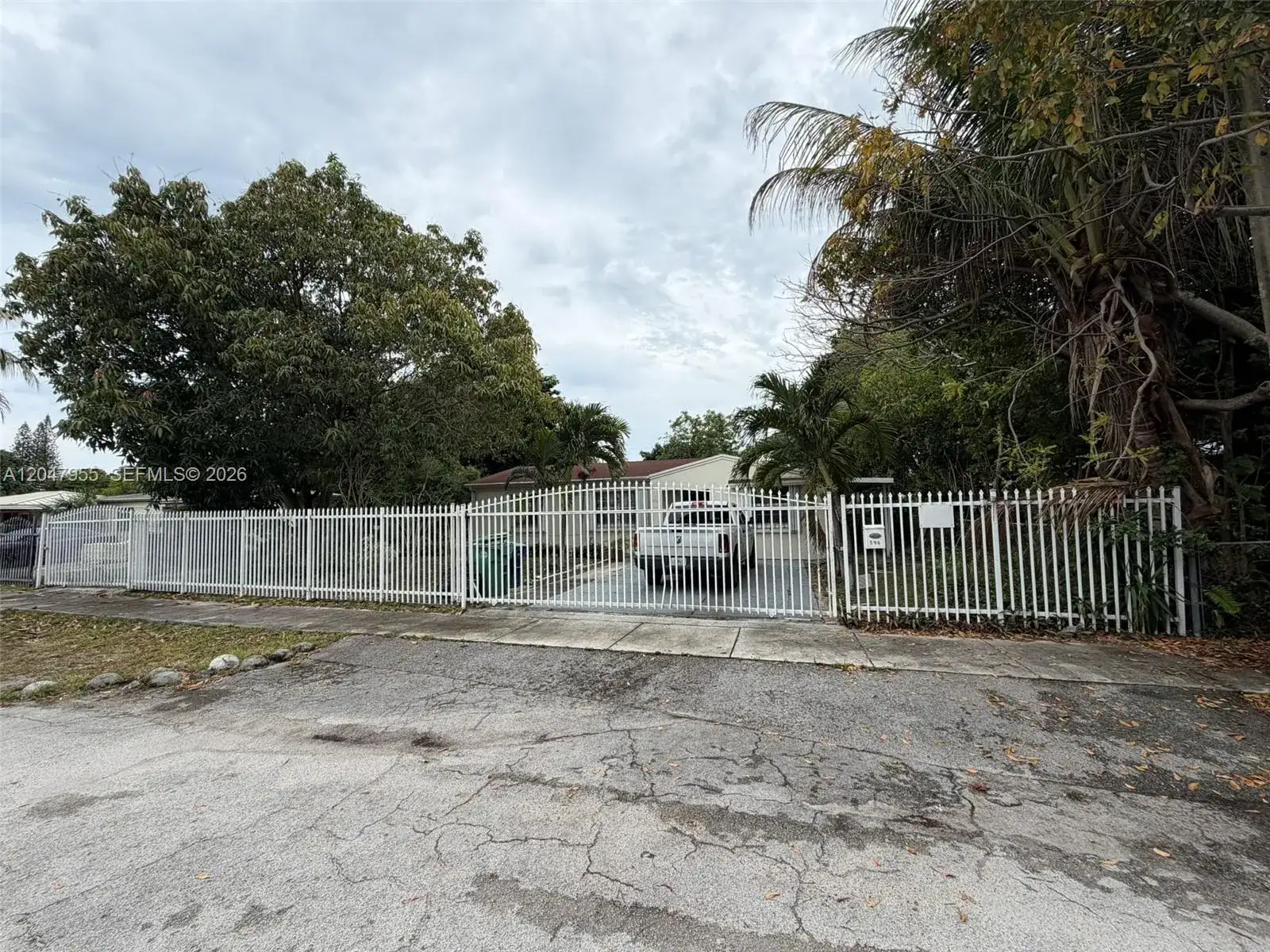 4 bedroom 2 bath Residential Lease for rent at 596 NW 109th St, Miami FL 33168
