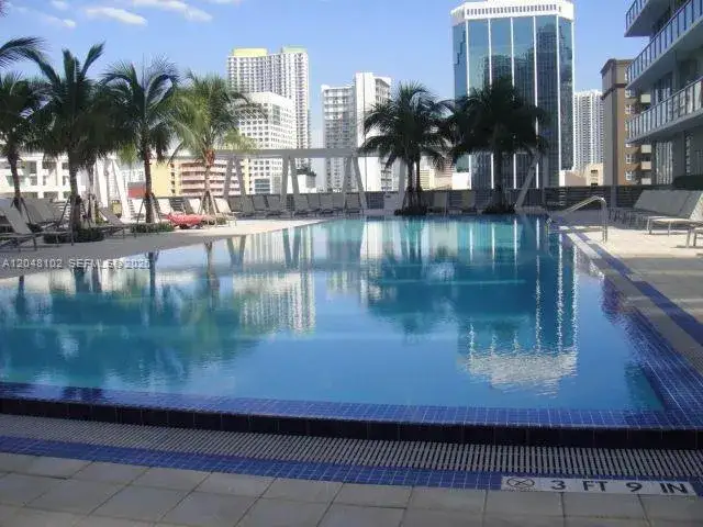 2 bedroom 2 bath Residential Lease for rent at 1111 SW 1st Ave, Miami FL 33130