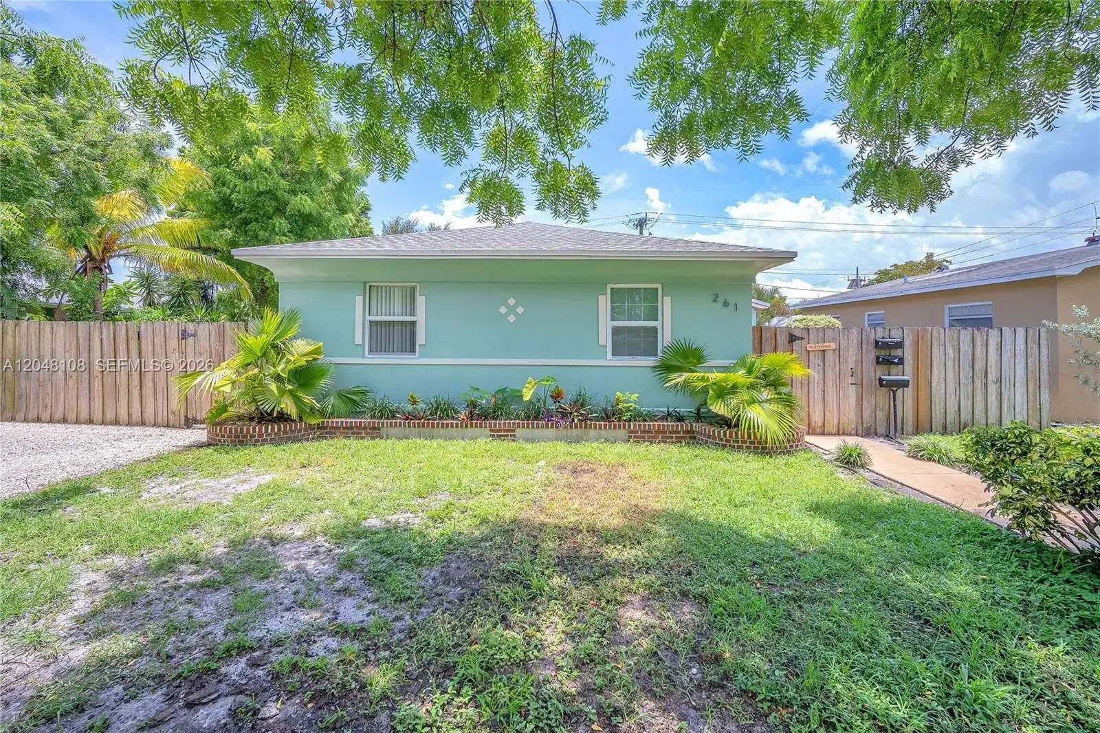 2 bedroom 1 bath Residential Lease for rent at 261 SW 15th St # 2, Dania Beach FL 33004