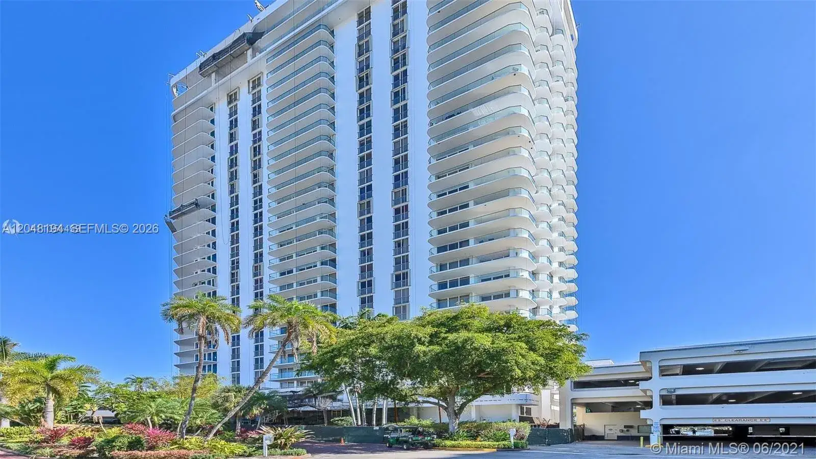 2 bedroom 1 bath Residential Lease for rent at 19707 Turnberry Way # 16C, Aventura FL 33180