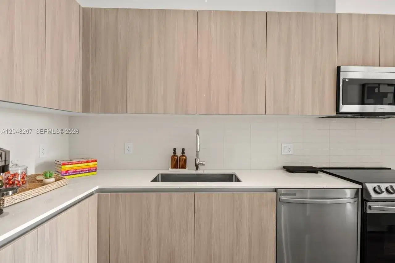 2 bedroom 2 bath Residential Lease for rent at 2800 SW 27th Terrace # 1116, Miami FL 33133