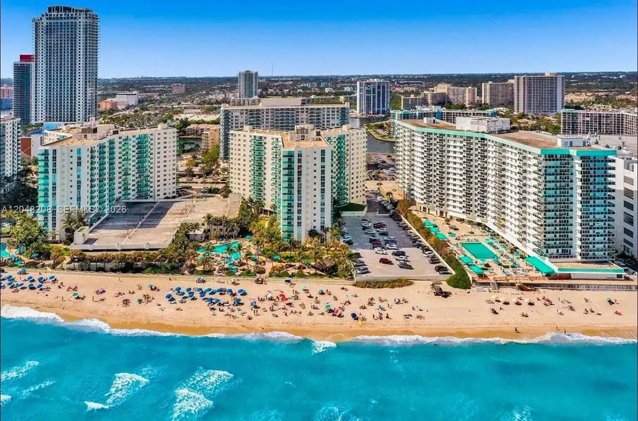 1 bedroom 1 bath Residential for sale at 3901 S Ocean Dr # 9B, Hollywood FL 33019