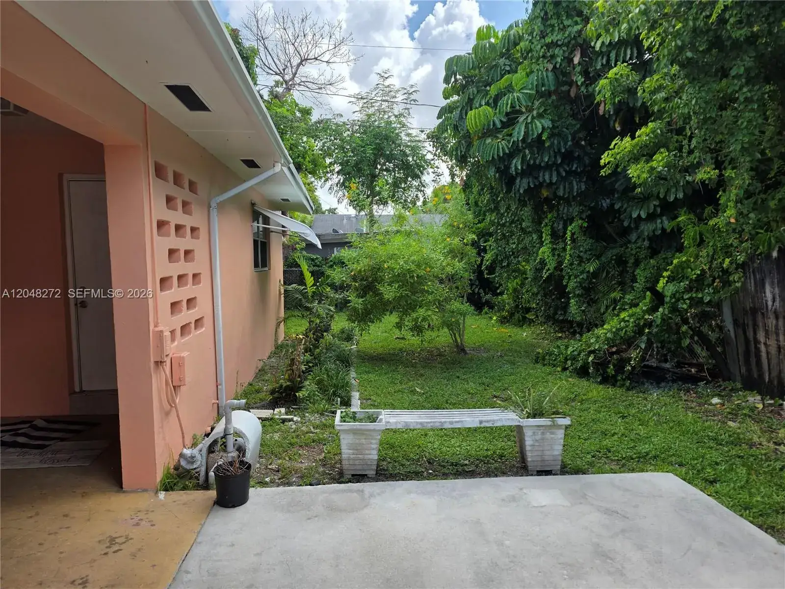 2 bedroom 1 bath Residential Lease for rent at 6130 Funston St, Hollywood FL 33023