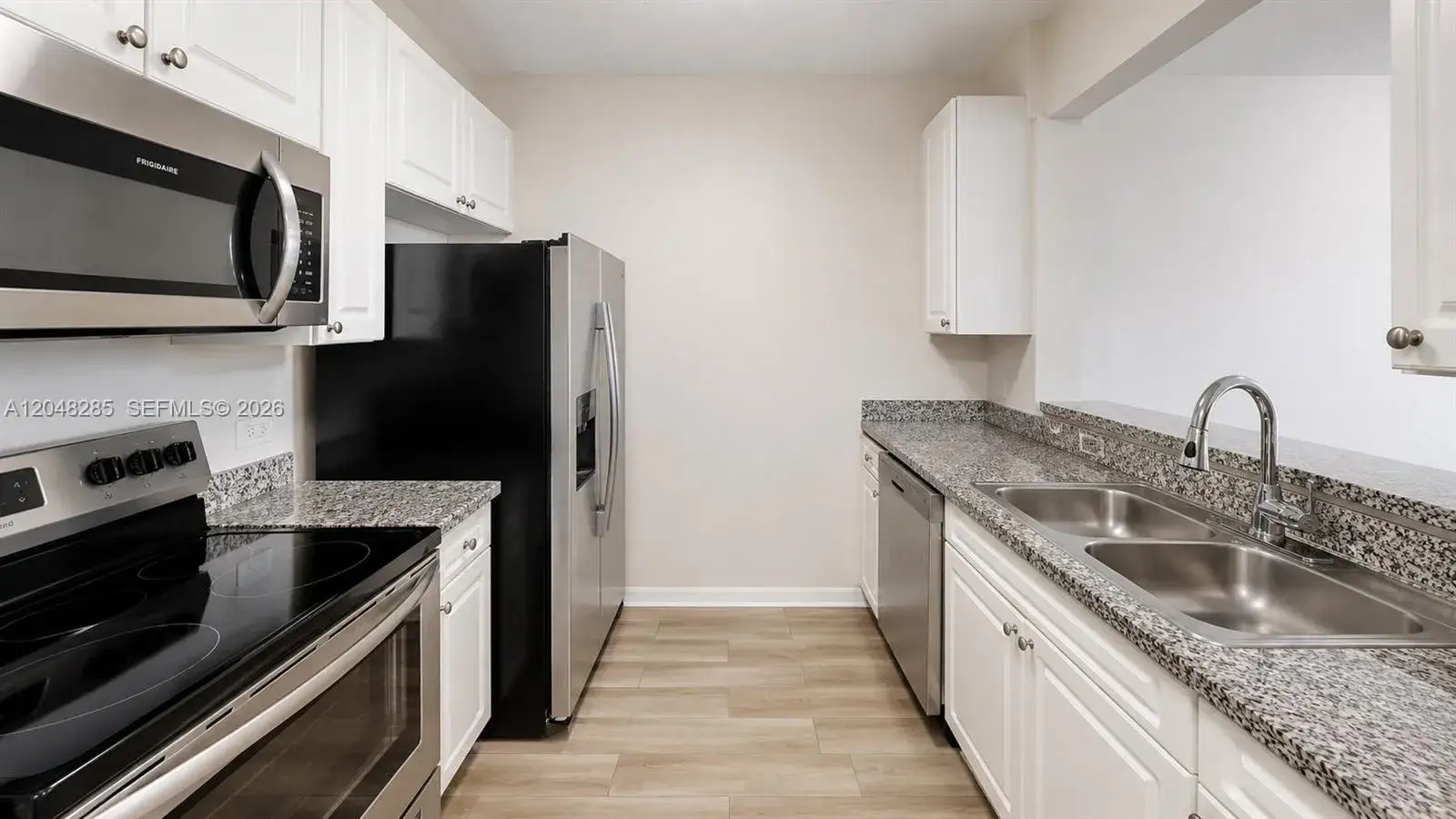 1 bedroom 1 bath Residential Lease for rent at 900 SW 8th St # 1110, Miami FL 33130