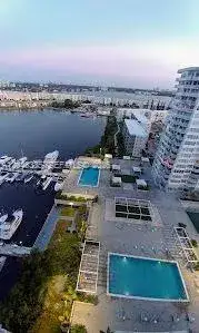 11 bedroom 1 bath Residential Lease for rent at 18041 Biscayne Blvd # 1203, Aventura FL 33160