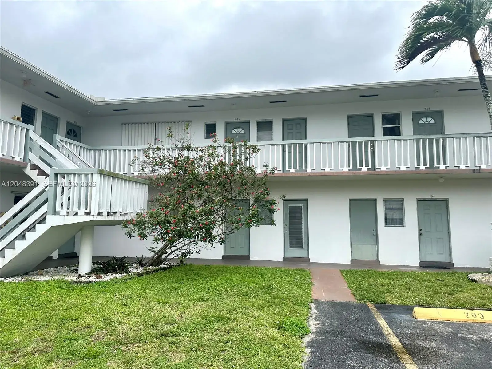 1 bedroom 1 bath Residential for sale at 6740 Arbor Dr # 204, Miramar FL 33023