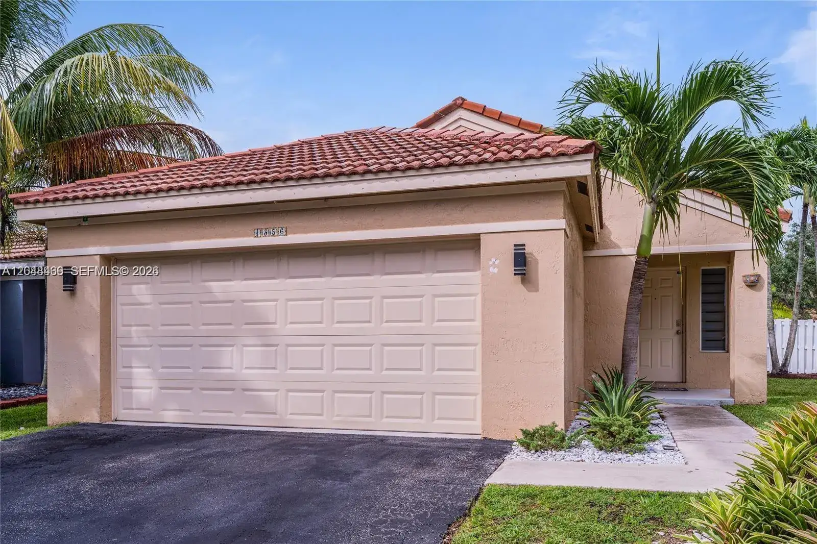 3 bedroom 2 bath Residential Lease for rent at 1356 Presidio Dr, Weston FL 33327