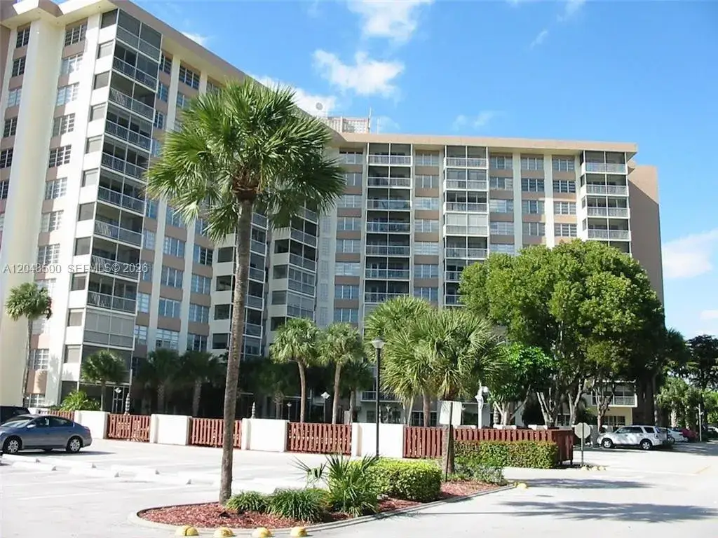 2 bedroom 2 bath Residential Lease for rent at 10777 W Sample Rd # 1119, Coral Springs FL 33065