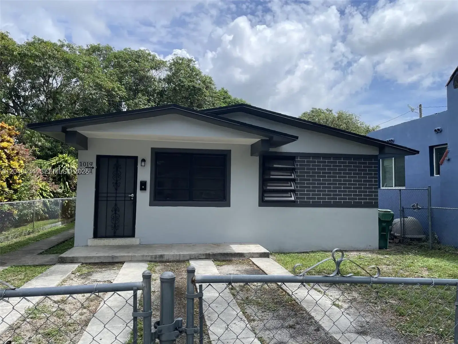 2 bedroom 1 bath Residential Lease for rent at 1019 NW 52nd St # A, Miami FL 33127