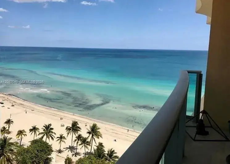 1 bedroom 1 bath Residential Lease for rent at 2501 S Ocean Dr, Hollywood FL 33019