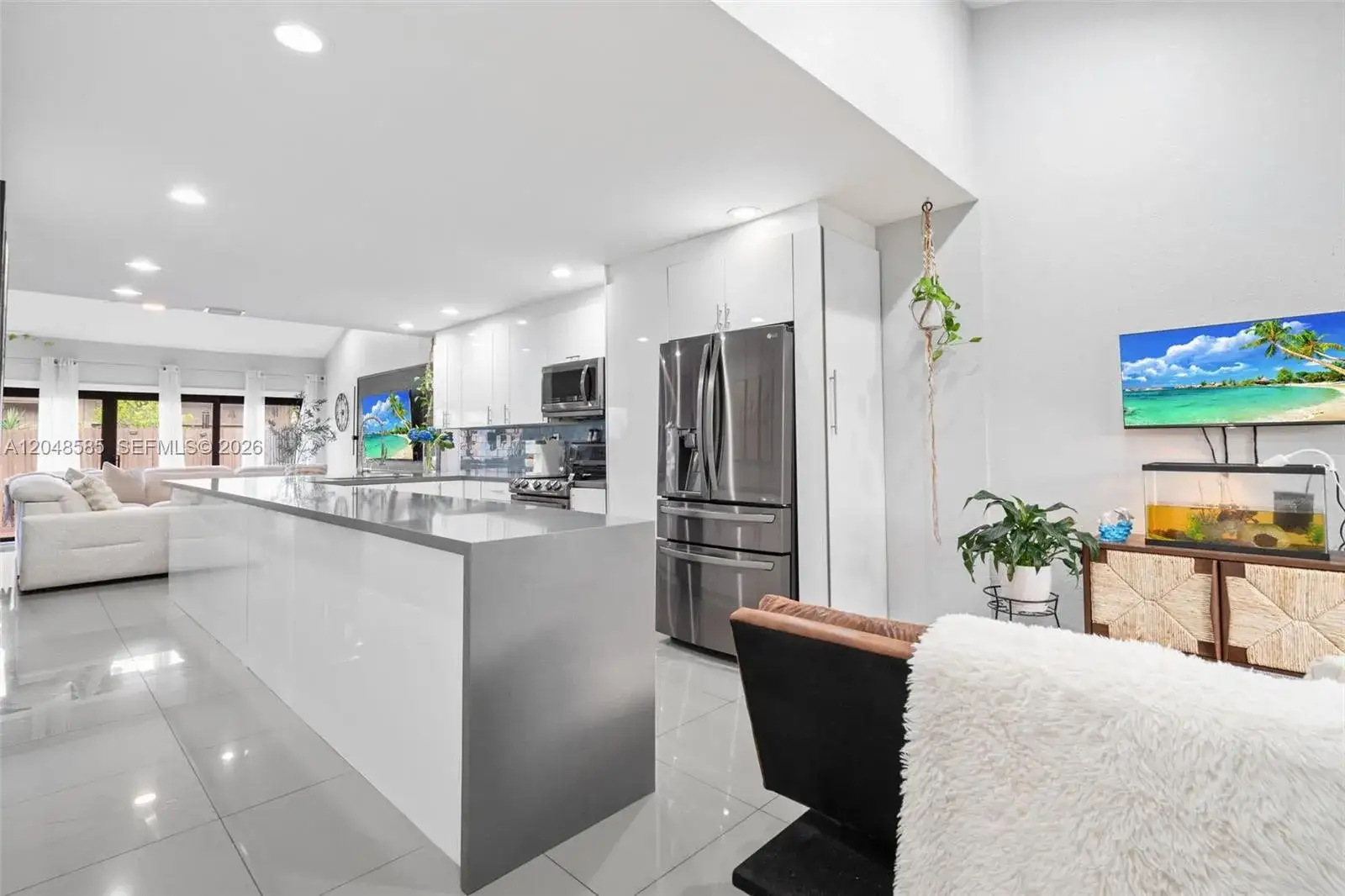 3 bedroom 2 bath Residential for sale at 1946 SW 81st Ter, Davie FL 33324