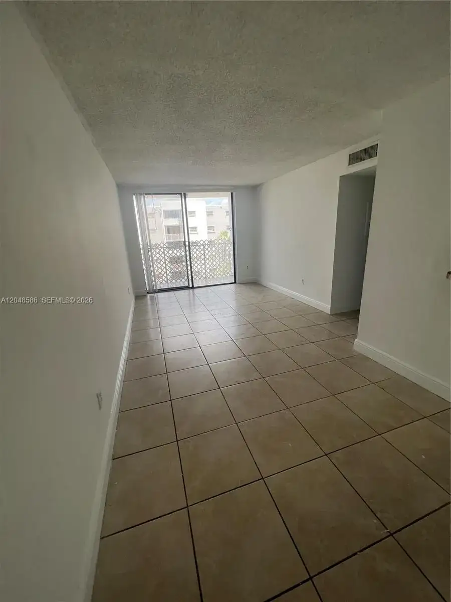 2 bedroom 2 bath Residential Lease for rent at 8145 NW 7th St # 405, Miami FL 33126