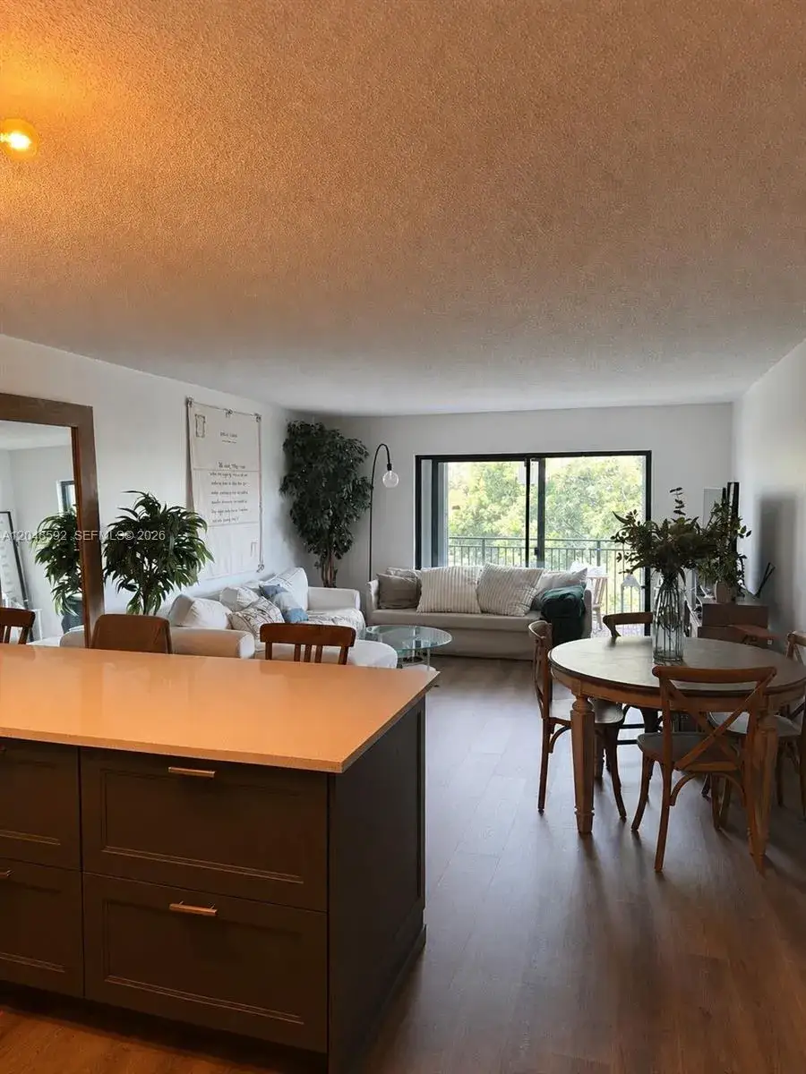 3 bedroom 2 bath Residential for sale at 16171 Blatt Blvd # 412, Weston FL 33326