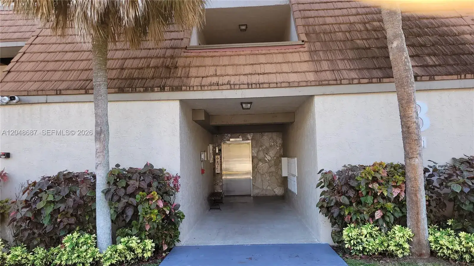 2 bedroom 2 bath Residential for sale at 461 Ives Dairy Rd # 2, Miami FL 33179