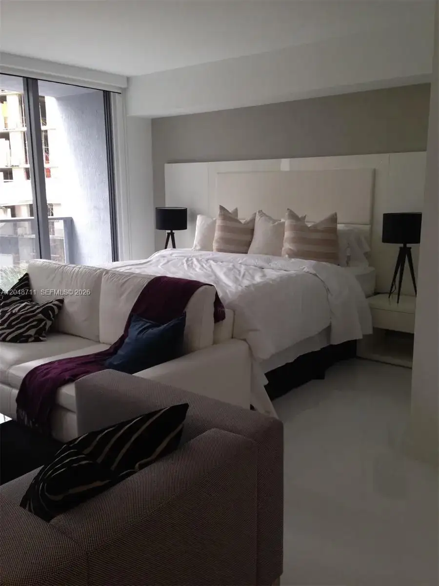 1 bath Residential Lease for rent at 31 SE 6 STREET # 603, Miami FL 33131