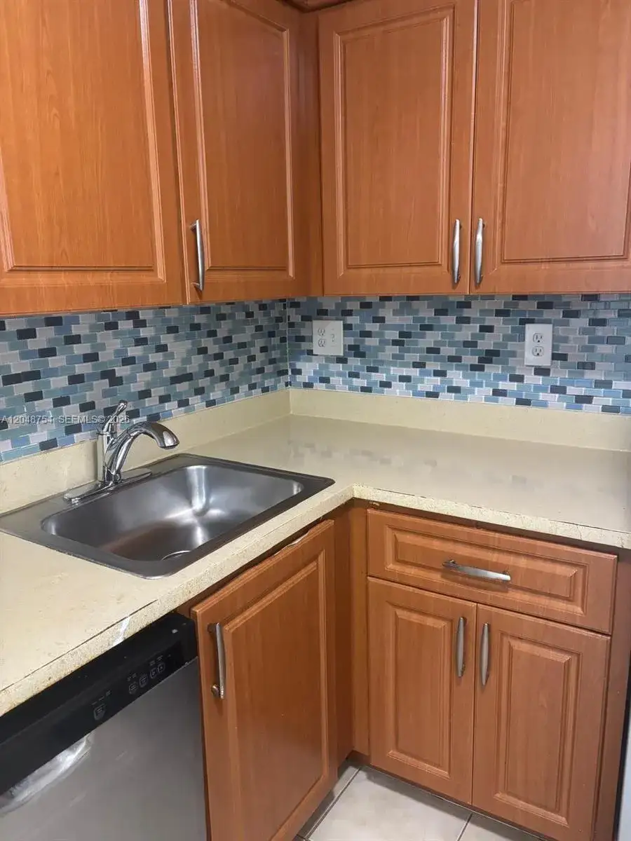 1 bedroom 1 bath Residential for sale at 7110 NW 179th St # 211, Hialeah FL 33015