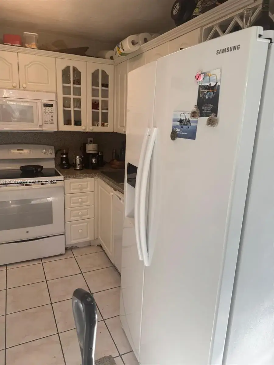 2 bedroom 2 bath Residential Lease for rent at 6901 SW 129th Ave # 4, Miami FL 33183