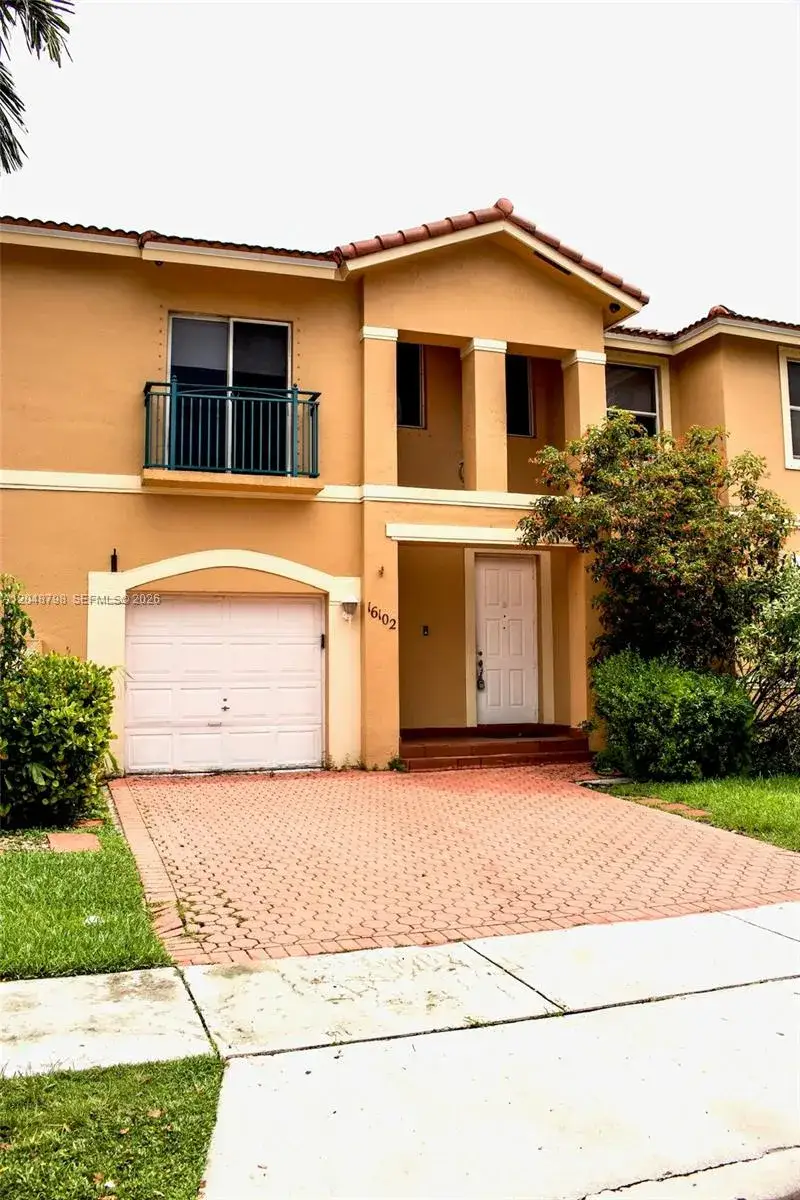 4 bedroom 2 bath Residential for sale at 16102 NW 22nd St, Pembroke Pines FL 33028