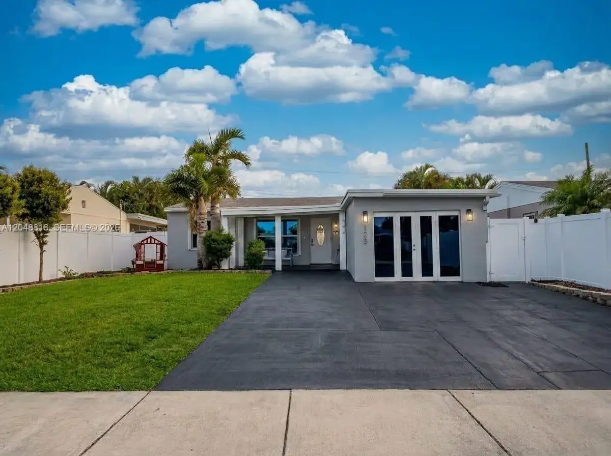 3 bedroom 2 bath Residential for sale at 5417 NE 4th Ter, Oakland Park FL 33334