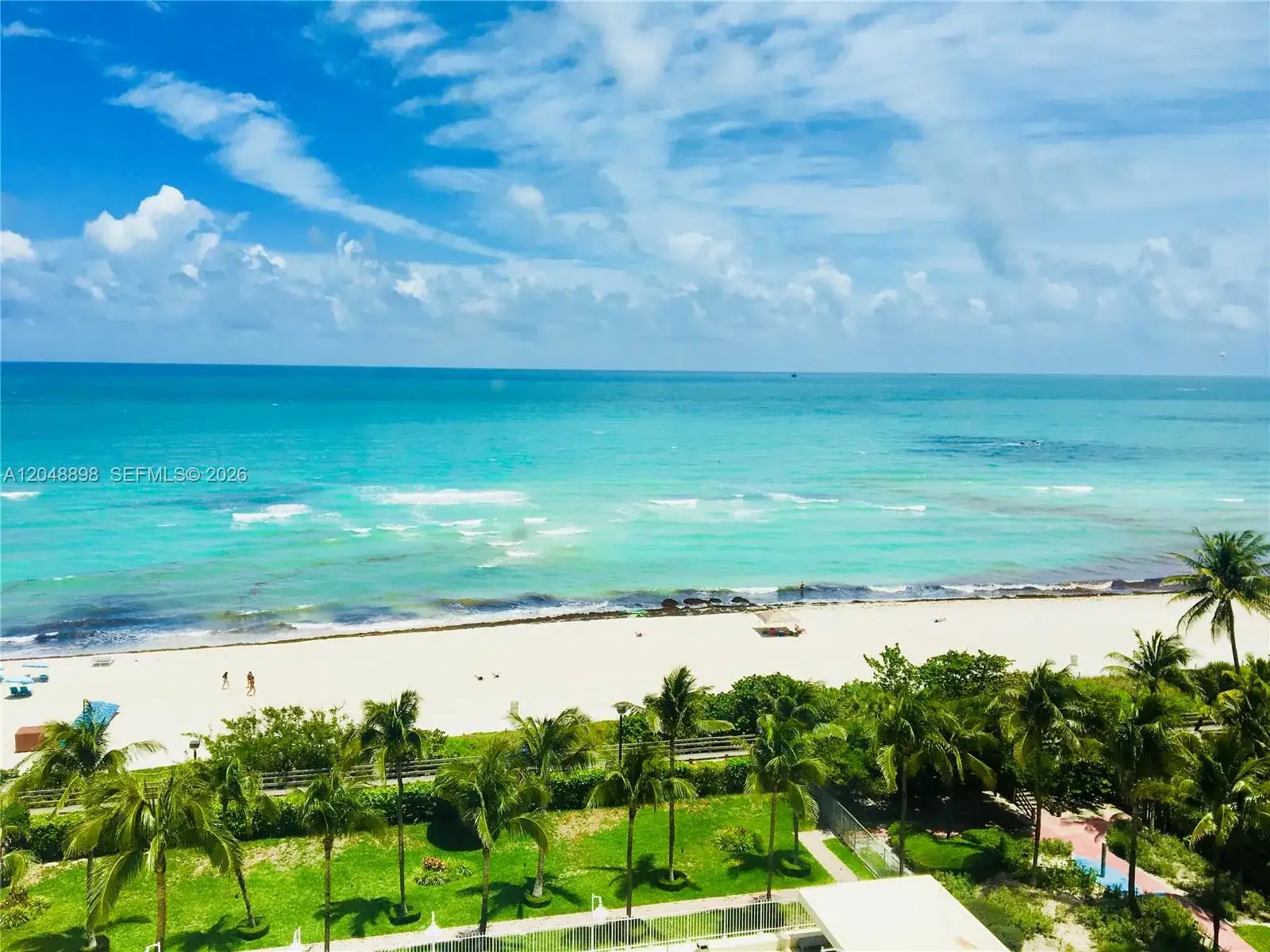 1 bedroom 1 bath Residential Lease for rent at 2899 Collins Ave # 1143, Miami Beach FL 33140