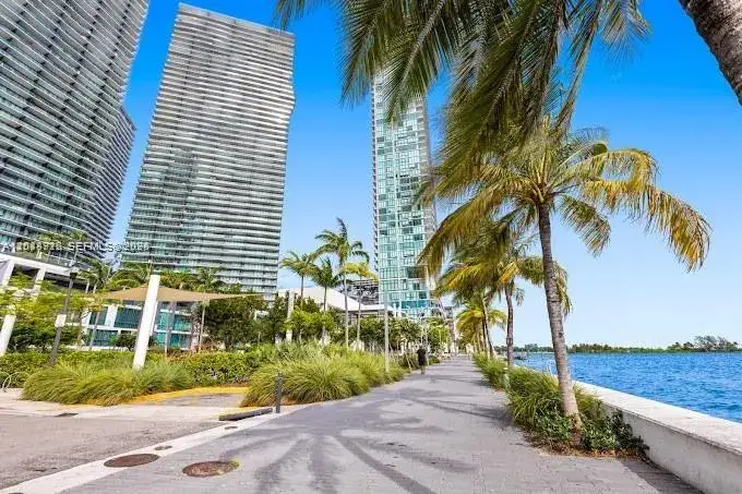 2 bedroom 3 bath Residential for sale at 650 NE 32nd St # 4205, Miami FL 33137