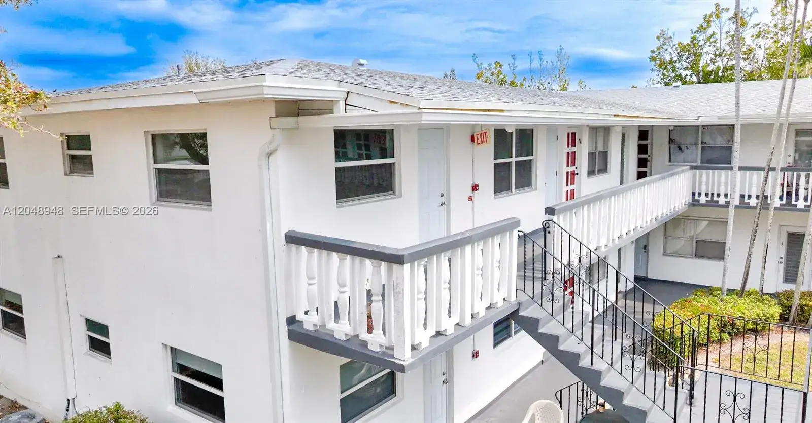 2 bedroom 1 bath Residential Lease for rent at 2458 Polk St # 201, Hollywood FL 33020