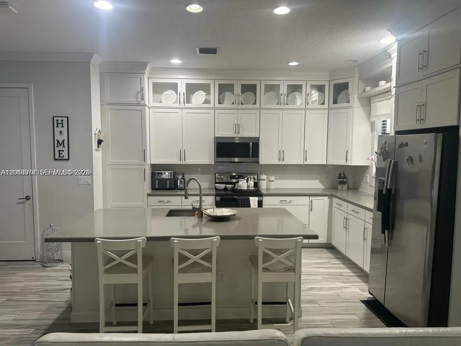 3 bedroom 2 bath Residential Lease for rent at 20977 NW 1st St, Pembroke Pines FL 33029