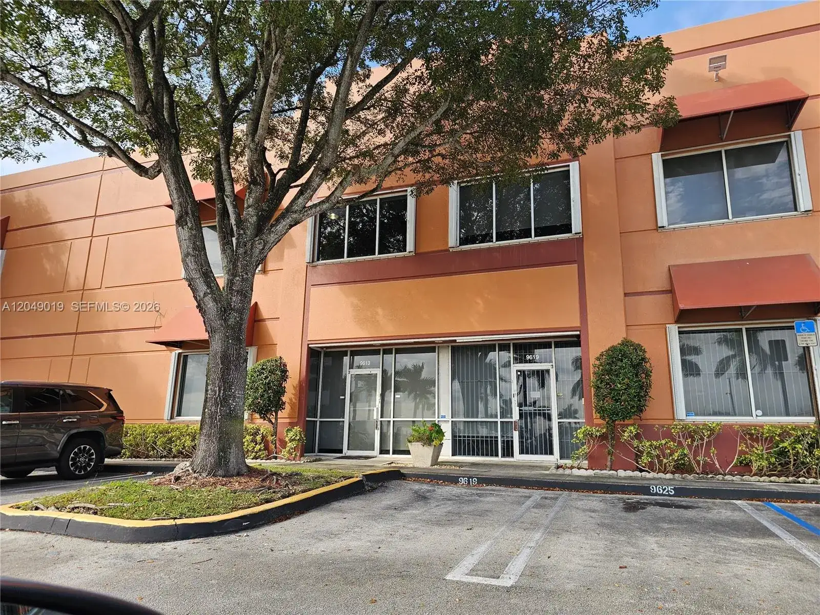 Commercial Sale for sale at 9613 NW 33rd St, Doral FL 33172