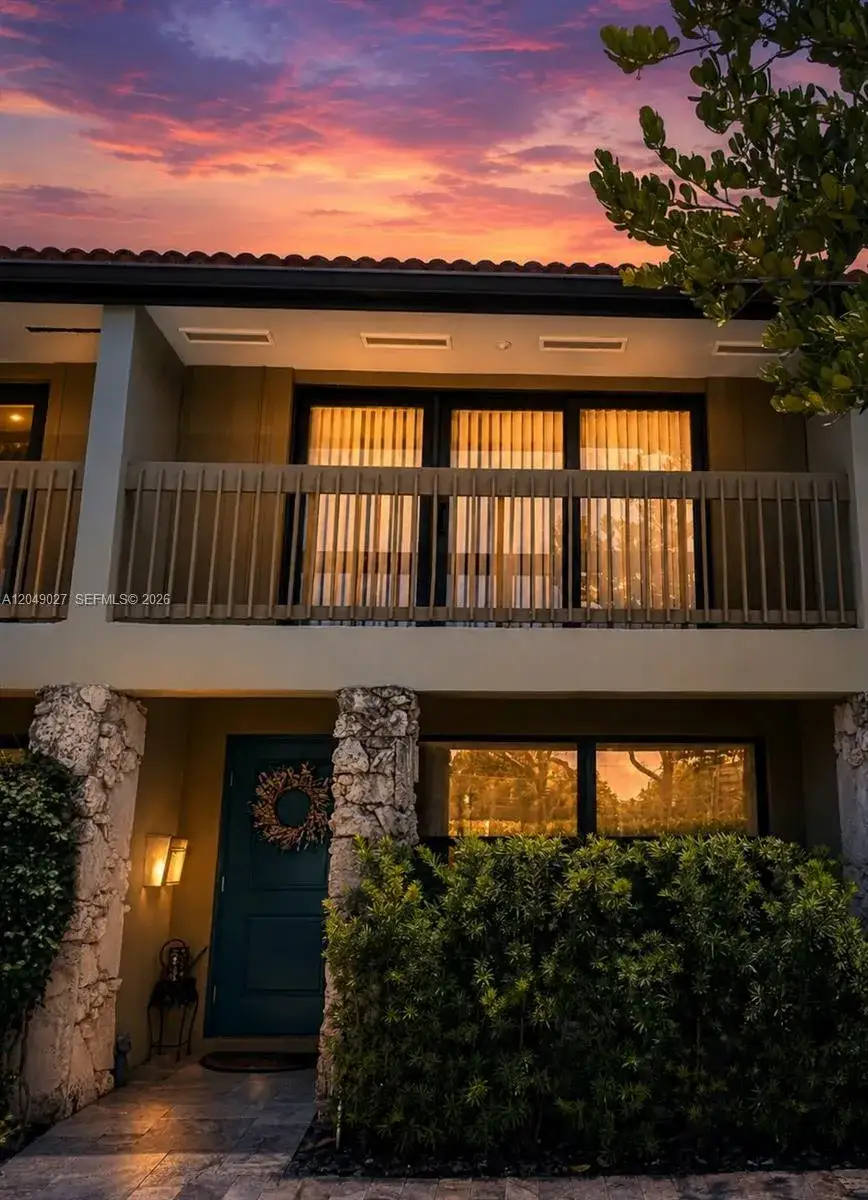 2 bedroom 2 bath Residential for sale at 6047 Bayview Dr, Fort Lauderdale FL 33308