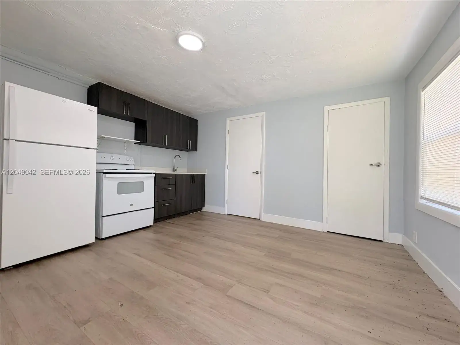 1 bedroom 1 bath Residential Lease for rent at 1825 Mckinley St # 2, Hollywood FL 33020